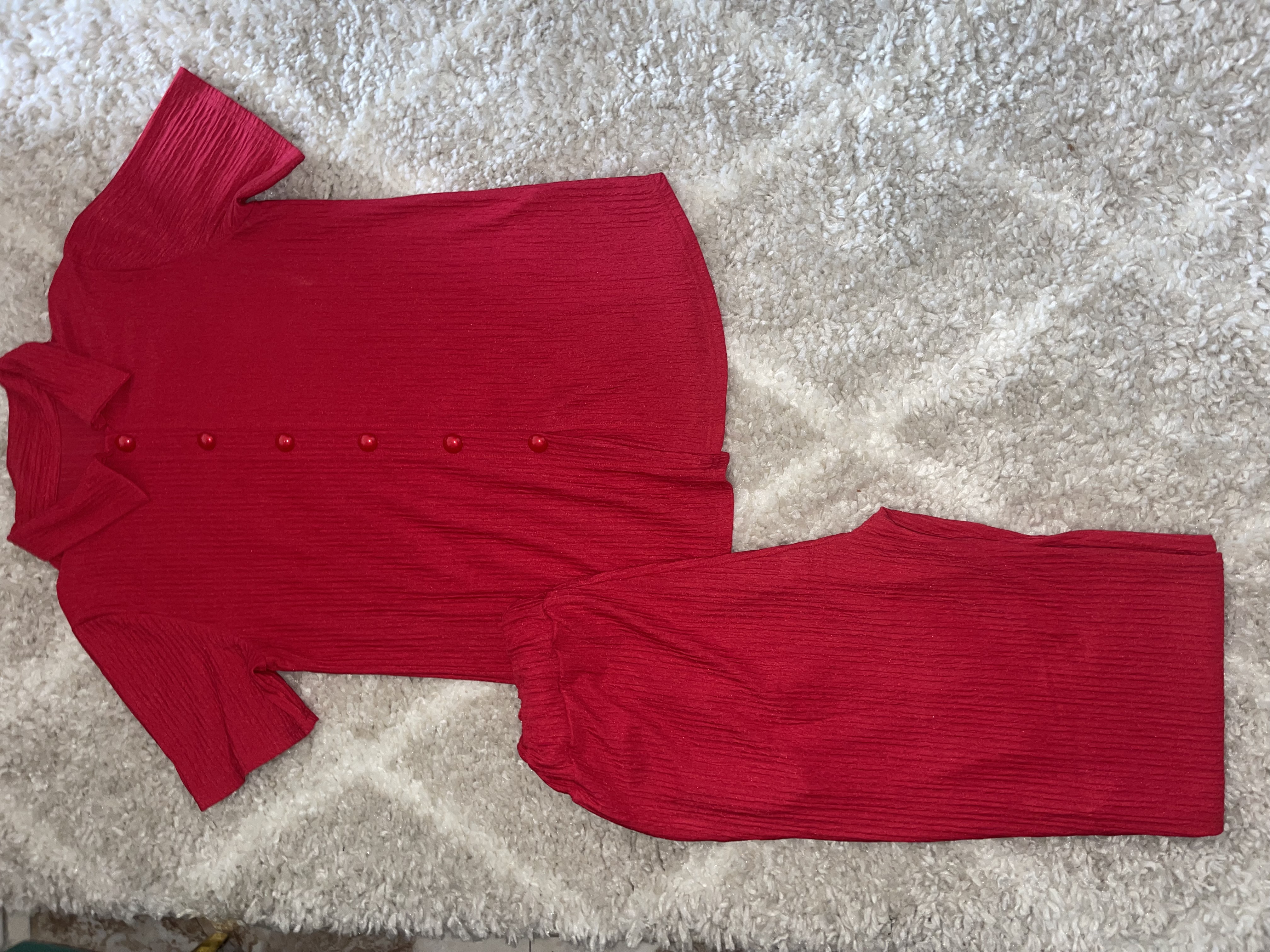 Ensemble rouge très classe