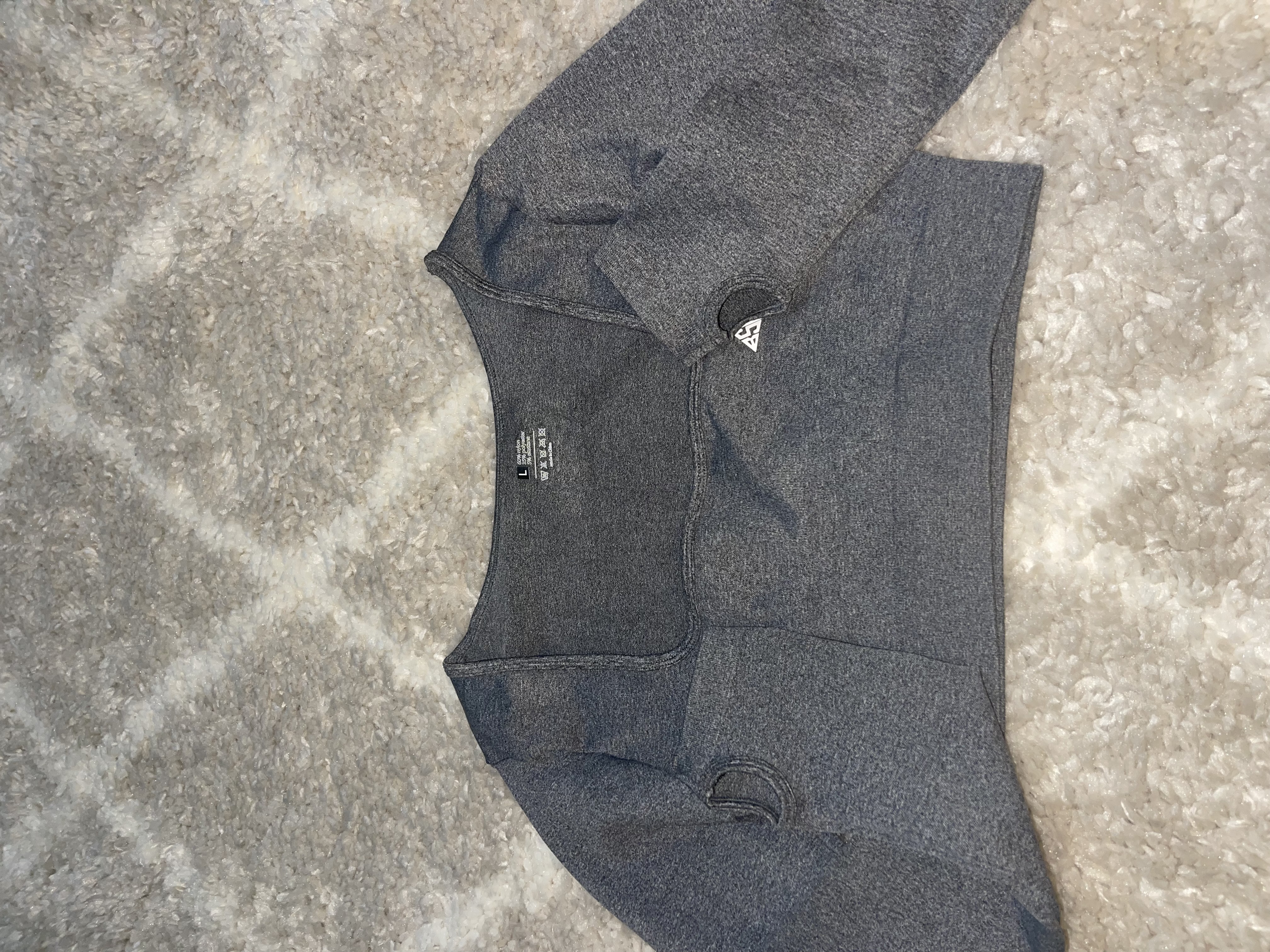 Petit crop top de couleur grise