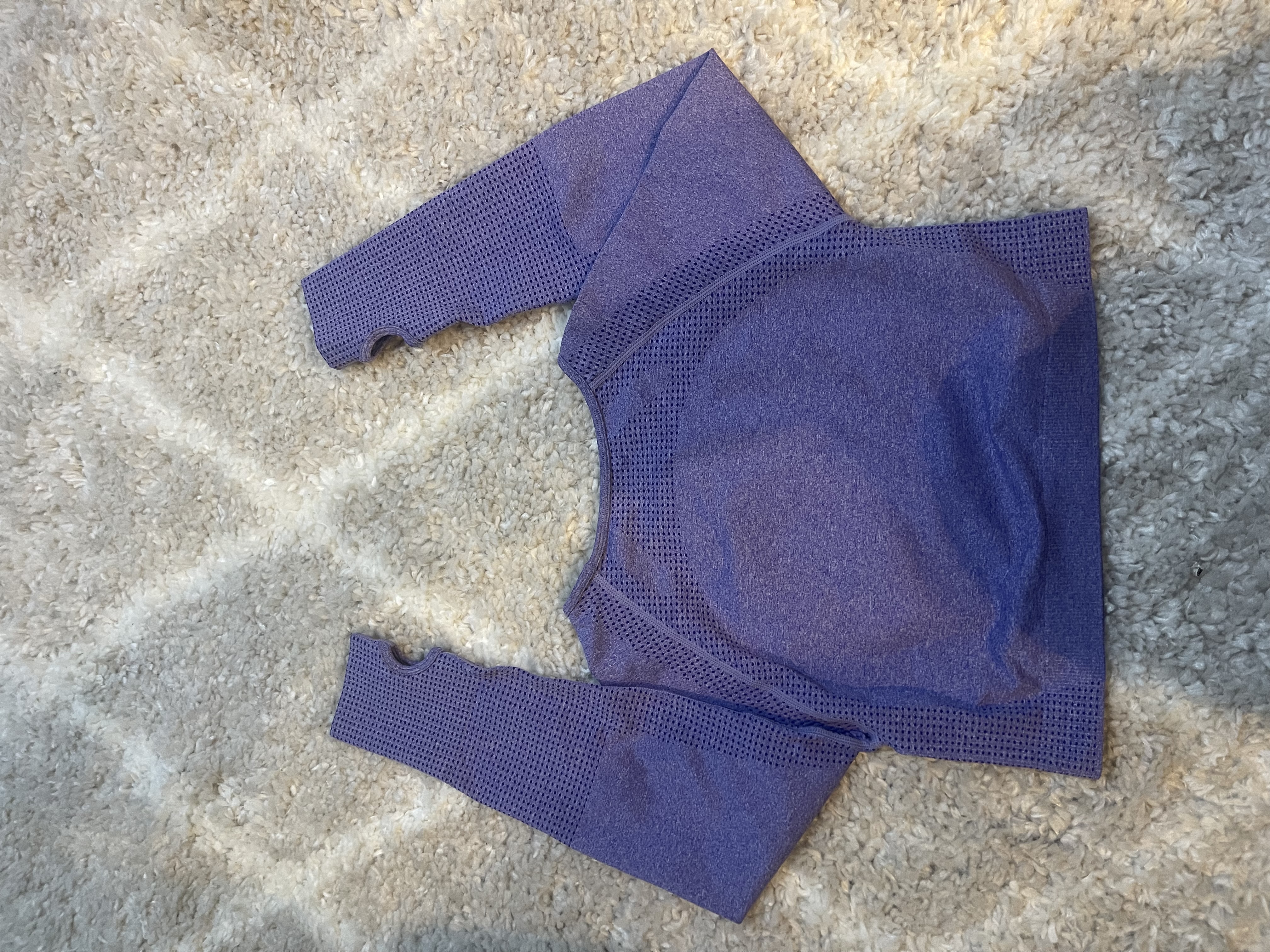 Crop top de couleur violet