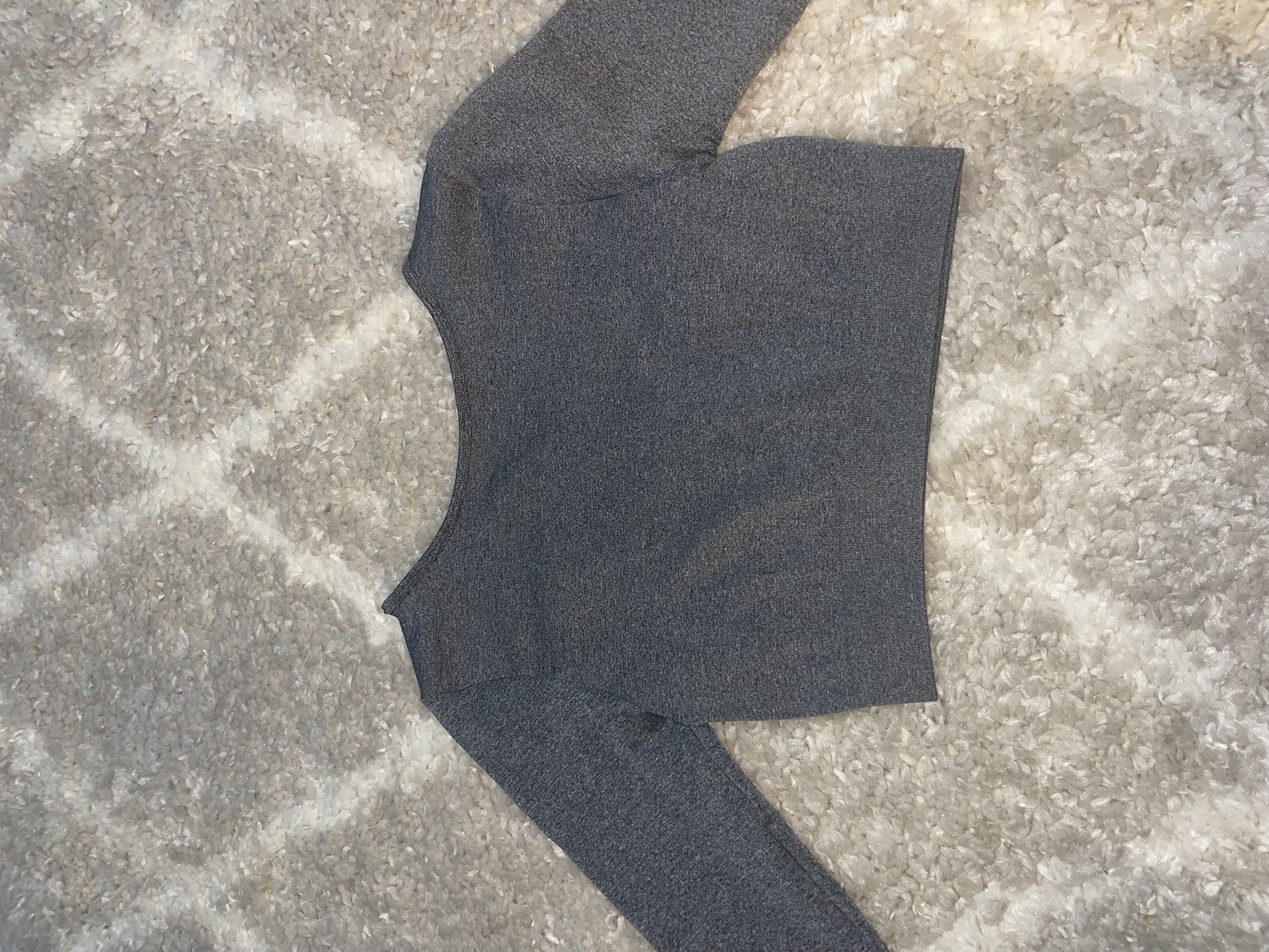 Petit crop top de couleur grise